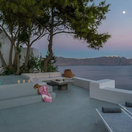 Pina Caldera Villa: Santorini Retreat With Private Pool Villa *