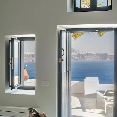 Villa Pina Caldera Villa: Santorini Retreat With Private Pool *